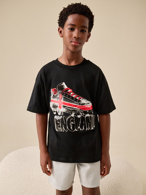 Black England Short Sleeve Graphic Football T-Shirt (3-16yrs)