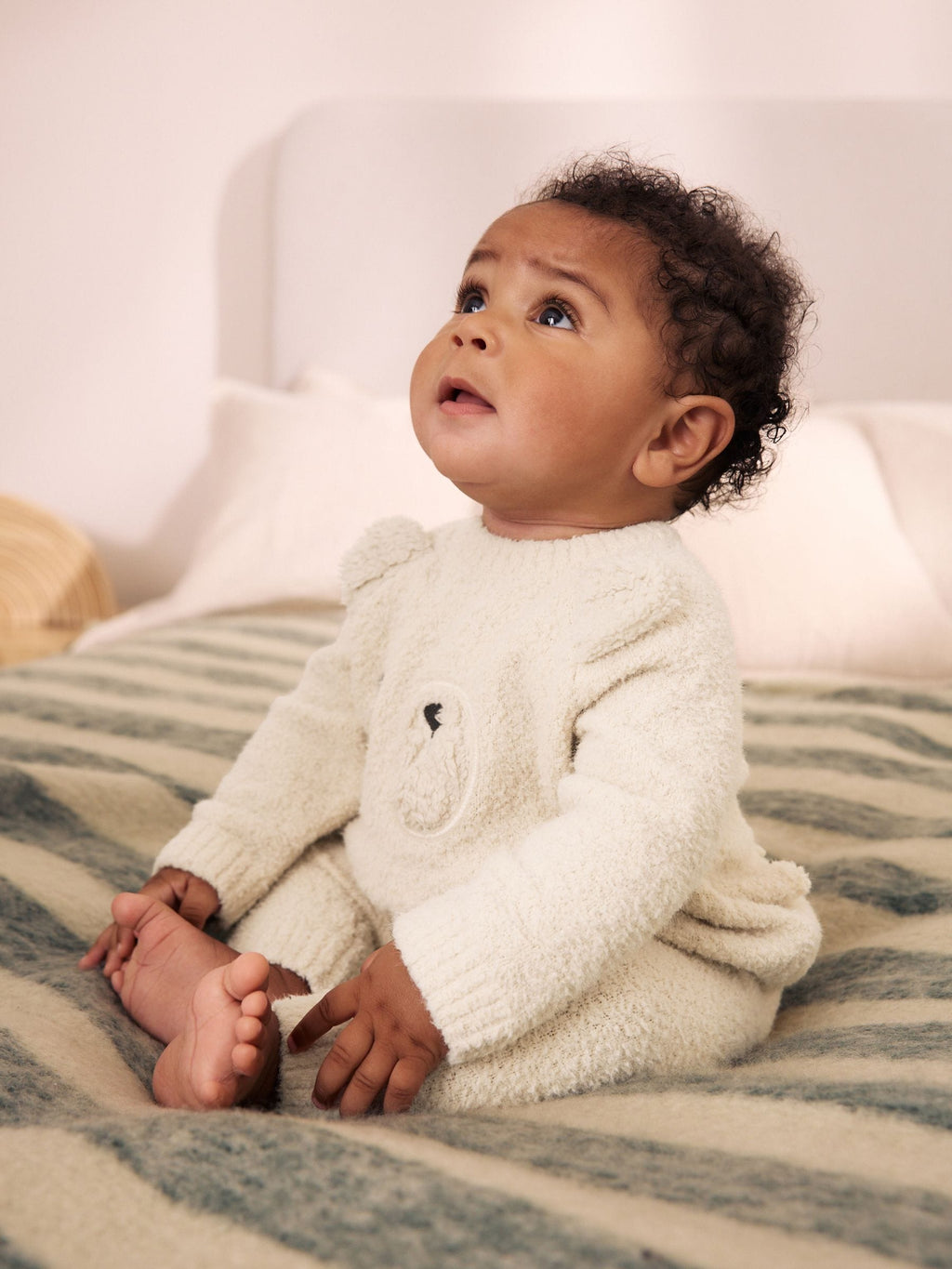 Neutral Bear Baby Knitted Jumper and Leggings Set (0mths-2yrs)