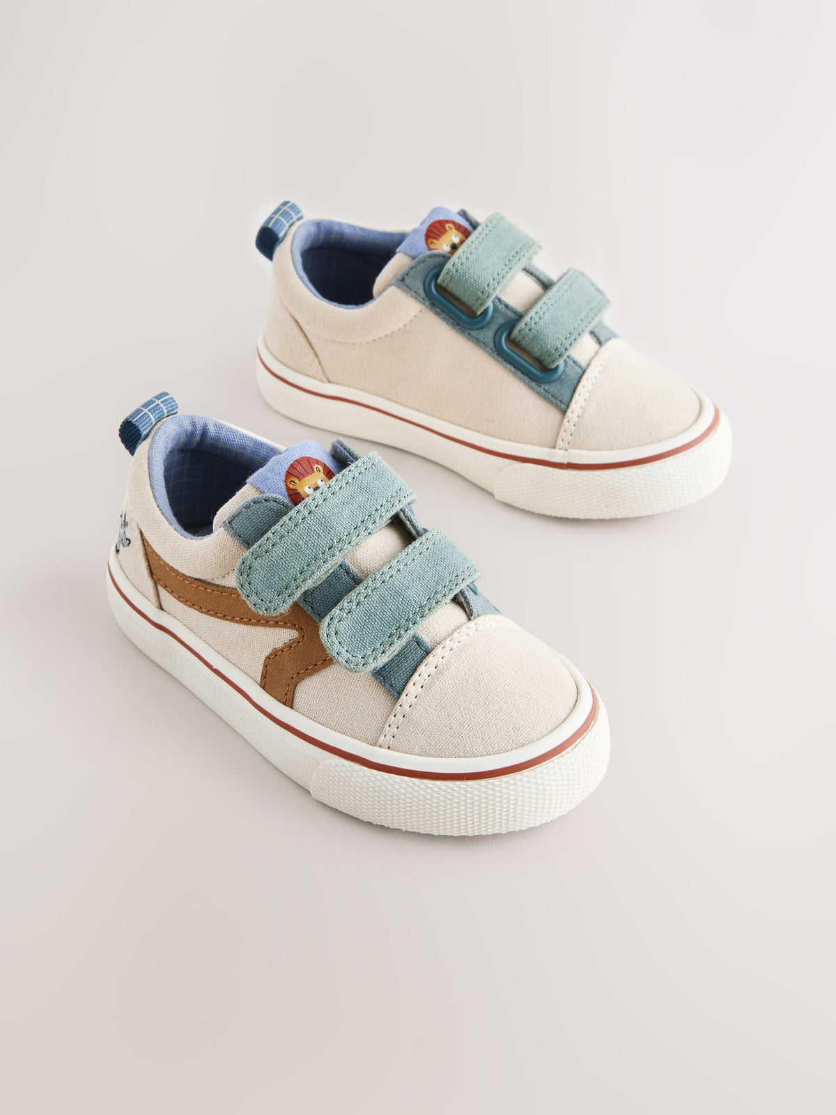 Neutral Wide Fit (G) Touch Fastening Trainers