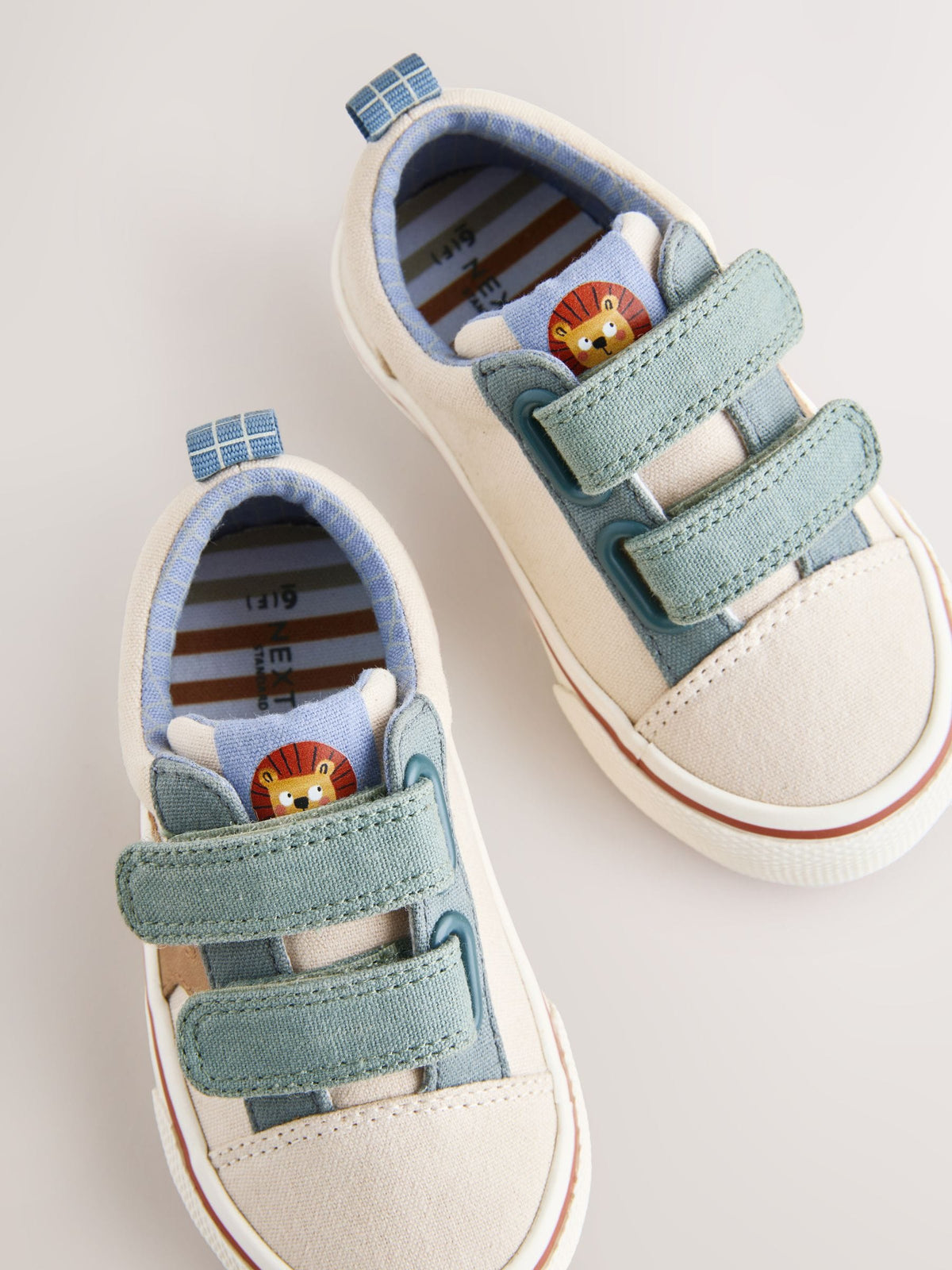 Neutral Wide Fit (G) Touch Fastening Trainers