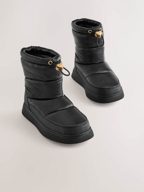 Black Standard Fit (F) Waterproof Quilted Boots